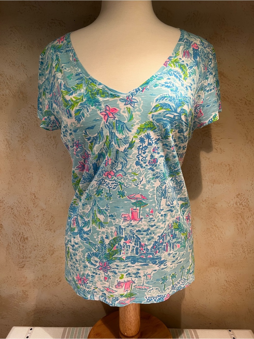 Lilly Pulitzer Tee Shirt size Large